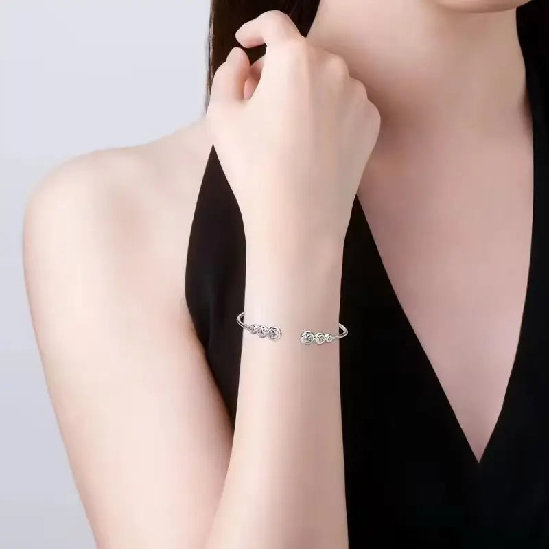 Bracelet of Moissanite
