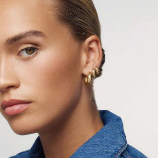 Hoops with a Rue Statement