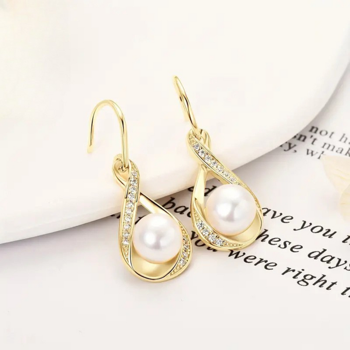 Pearl Earrings in Gold
