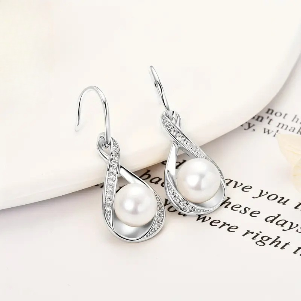 Pearl Earrings in Gold