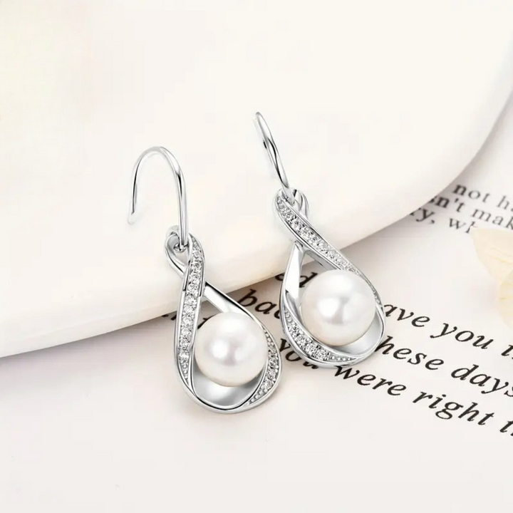 Pearl Earrings in Gold