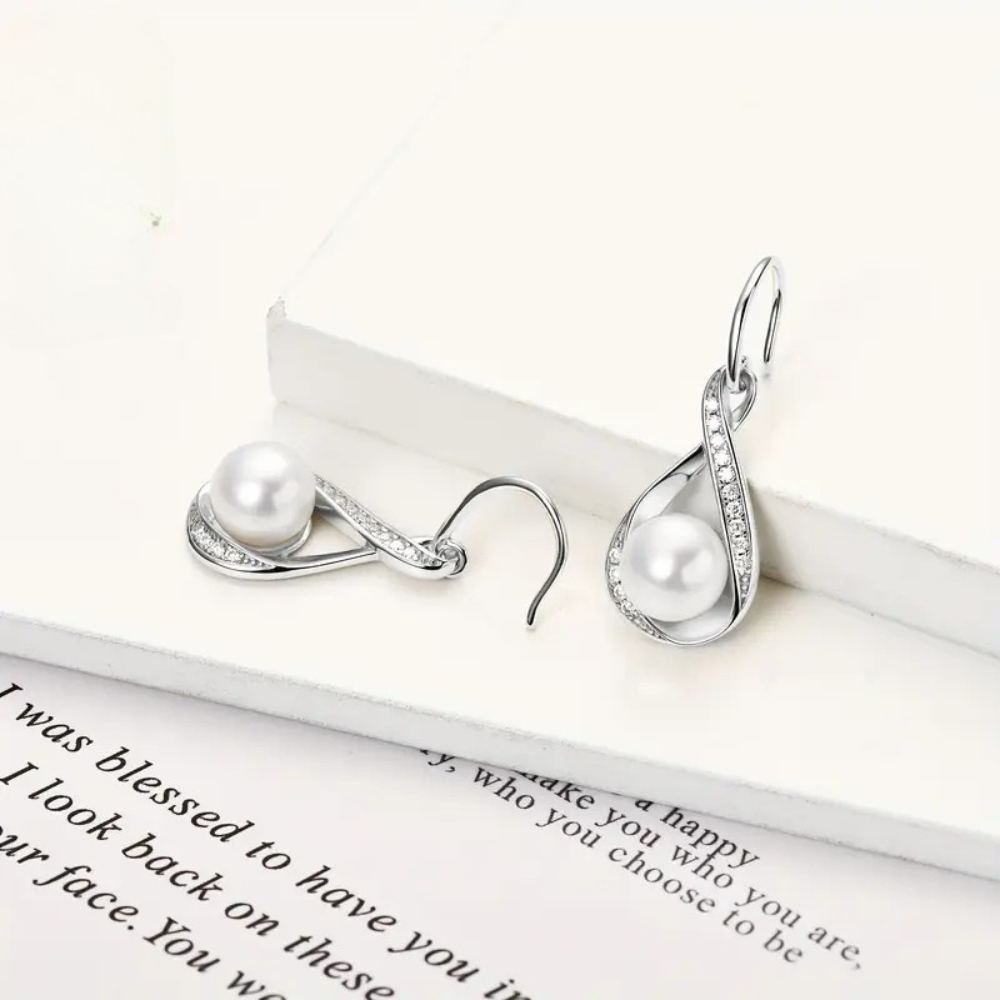Pearl Earrings in Gold