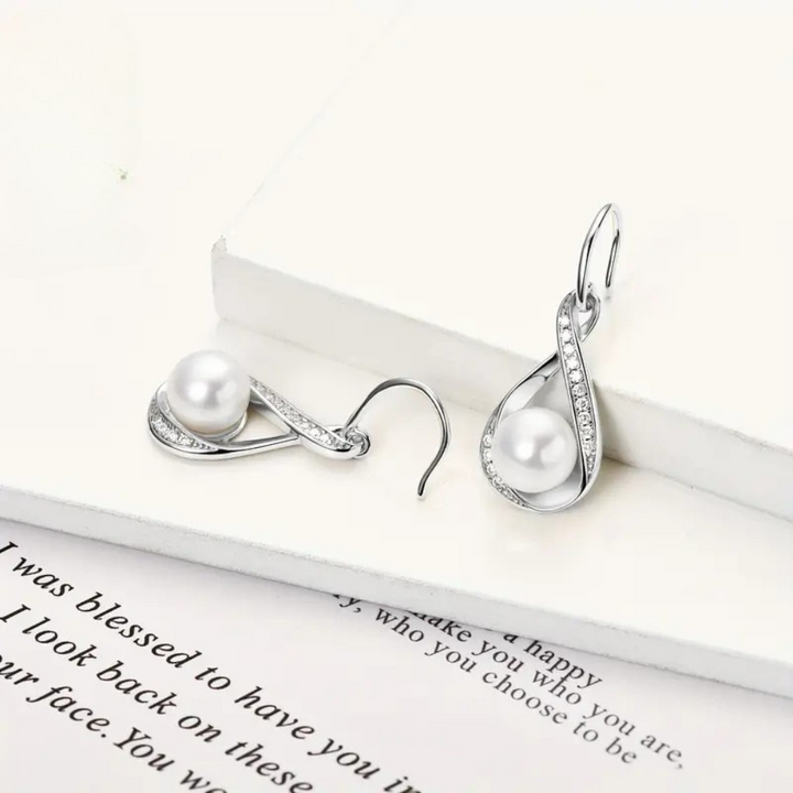 Pearl Earrings in Gold